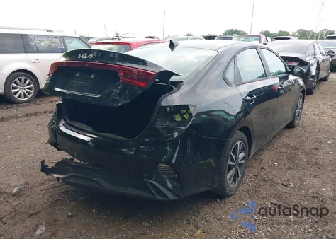 2024 Kia Forte Lx/Lxs z USA, uszkodzony, nr VIN 3KPF24AD8RE714248